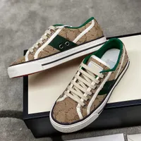 Tennis 1977 Canvas Casual shoes Luxurys Designers Womens Shoe Italy Green Web Stripe Rubber Sole Stretch Cotton Low Top Mens Sneakers 01