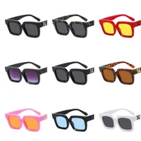 Frames Mode -Offs Luxus Sonnenbrille Marke Männer Frauen Sonnenbrille Arrow x weiß schwarzer Rahmen Brillen Trend Hip Hop Square Sunglasse Sport Travel Suns Brille McA5