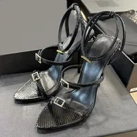 sandali a spilotto neri puntati punta di piedi da donna in pelle brevetto serpente in cuoio su cinghia regolabile con fibbia sandali alla cavla