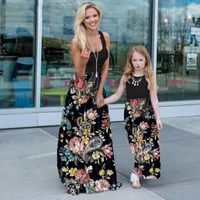 Casual jurken 2023 Summer Patchwork Floral Long For Women Family Matching Maxi Dress Mom en Me Mother Daughter Kleding Girls Outfit