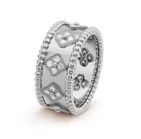 Sieradenontwerper Vrouwelijke diamanten ring met vier blad klaver caleidoscoop Europa 925 zilveren mode gouden diamantliefhebbers sieraden valentijnsdag cadeau.