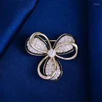 Broches fresco encantador lilas circonía cúbica para mujeres traje traje vestidos de esmalte accesorios joyas de lujo broche luxe