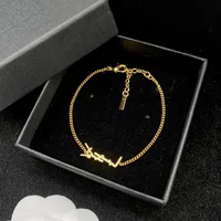 Designer originali Girlsl Women Letter Bracelets Elegant Love 18K Gold Bangles y Logo Incisione Bracciale Fashi