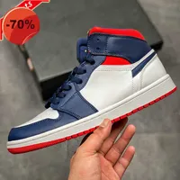 Sandales 2023 Top Quality Jumpman 1 Chaussures de basket-ball Mid Red White et Blue 1S Designer Fashion Sport Running Shoe avec boîte..11