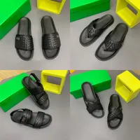Designer de luxe v￩ritable pantoufles de tissage en cuir masculin sandales classiques de qualit￩ sup￩rieure de plage plate glisses de toppons noirs d'￩t￩ taille 38-46 avec bo￮te avec bo￮te