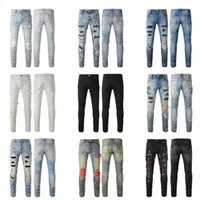 2023 Nya herrar jeans smala jeans n￶dst￤llda denim designer l￤derbyxor med h￥l bokst￤ver trasiga trasiga kn￤ rippade f￶r man mager rak benstorlek 28-40 l￥ng