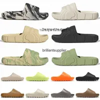 slippersDesigner Platform Adilette 22 Slides Slippers With Socks Fashion Women Mens Sandals Black Grey Magic Lime Desert Sand Enflame Orangeslipper