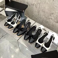 2023 Nouvelles chaussures d￩contract￩es pour femmes Sandales de luxe Classiques de qualit￩ sup￩rieure Designer Slip on Shoes Flats peu profondes pour sandales d'￩t￩ V￩rine en cuir plus taille 34-42