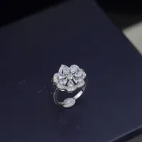 Ringas de luxo Rings S925 Sterling Silver Brand Designer Flower Zircon Charme Pingente Ring de noivado de casamento para mulheres Brides Jewelry Party Gift