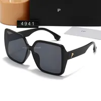 نظارة شمسية للنساء للنساء الأزياء الزجاجية PC Frame Flash