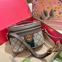 2023 Vrouwen luxe handtas dames mode cosmetische tassen klassieke patroon make -uptas dames stijlvolle make -up cases stijlvolle crossbody tassen