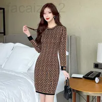 Casual Dresses designer Yuqi senhora do escritorio vestido de malha outono casual fino opescoo manga longa sexy mini vestidos para as mulheres elegante jacquard