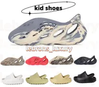 Baby Kids Shoes Runner Slipper Shoe Designer Designer Slide Slide Big Big Boys Black Foam Ni para ni￱os peque￱os infantiles Ni￱os Ni￱os Fashion Grey Sga16 P7Jy#