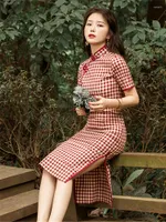 Этническая одежда Старая Шанхайская Республика Китая в стиле ретро молодая клетчатая девочка тонкая подгонка и тонкое усовершенствованное платье Чонсама с короткими рукавами
