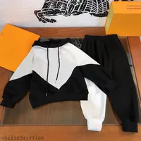 Luxe Merk Baby Designer Designer Magioni con cappuccio Pantaloni a due pezzi per bambini Sport Sport Casual Designe Cashing Boys Boys237f