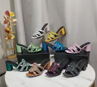 2023 Summer luxury Sandals Designer women Flip flops Slipper Fashion Genuine Leather slides Metal Chain Ladies Casual shoes 35-44