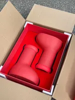 2023 Yeni Listeleme MSCHF Erkek Kadınlar Yağmur Botları Tasarımcıları Büyük Kırmızı Bot Kalın Alt Slip Slip Olmayan Kökte Kauçuk Platform Bootie Moda Astro Boy