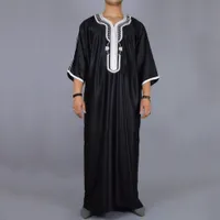 2023 Etnische kleding Moslimman Kaftan Marokkaanse mannen Jalabiya Dubai Jubba Thobe katoen Lang shirt Casual Jeugd Black Rabe Arabische kleding Maat 3xl