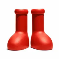 MSCHF Big Red Stiefel geölt oder Gummistiefel für nasses Wetter kreativ und schöne Gummi -Sohle ist leicht auf dem Fuß mit Kiste