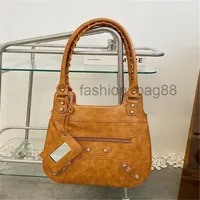 Luxury Design Le Cagole Shoulder Bags Handbags Women&#039;s Retro Large Capacity Underarm Bag Rivet Lady Cosmetic Tote Bucket 2022