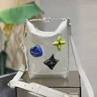 Sonbahar-kış 2022 vintage hobo kruvazör PM çanta granit kabartmalı deri tasarımcı moda gümüş renk donanım çanta akrilik tırmanma tutar omuz çantası çanta