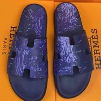 HERME IZMIR Slippers para hombres H Slippers Hear Masser Fashion Wear 2022 Cuero transpirable H Sandalias Flip Flip Flip Sandals Vers￡tiles de moda 2um3