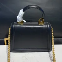 En design axel diagonal väska retro fast färg pärla kärlek spänne läder handväska damer ny kuvert väska mode multifunktionell