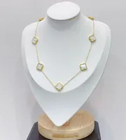 Süße Frauenklee Anhänger Halskette Goldbeschichtung Edelstahlarmband für Geschenk
