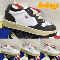 Top Autrys Casual Shoes USA Medaillewinnaar Low Leather Sneaker Triple White Black Red Gold Red Gold Azure Blue Luxury Women Designer Sneakers Fashion Outdoor Trainers