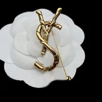 Bambusowa faktura broszka projektant litera broch Pins luksus l moda Wysokiej jakości biżuteria kobiety Party Gold broszki brosche D2110259e