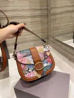 Designer väskor mode väskor damer handväskor förföljer kvinnor tygsäck fårskinn läder axelväska ryggsäck handväska handväska 22 cm