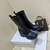 2021 Women Betty Boots PVC PVC Rubber Beeled Platform Knee High Hain Rain Boot Black Wayrly Shoes Shoes Outdoor Rain Shoes High Cheels300B