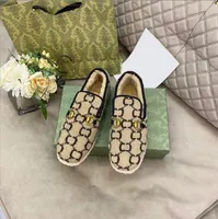 Designer Sapatos casuais de inverno Mulheres texturizadas lã de lã tecidos de borracha Midsole Sapatos planos de casa Lady Check Tweed Walking Loafer