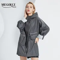 Trench Coats pour femmes Miegofce printemps automne-automne Mode Hooded Mabinet Pocket en trois dimensions Zipper Femmes Casual Windproof Parka F22722 220905