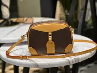 Designerväskor Deauville Crossbody Top Quality Handbag Tote Women Fashion