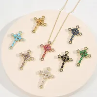 Collares colgantes Diyalo 8 colores Cross de cristal de circón para mujeres Daurry Gold Charms Sweater Chain Baptism Jewel