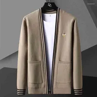 Pulls de chandail pour hommes Broiderie Broide Mentide Cardigan Brand Corée décontractée coréenne Elegant 2022 Automne Men Vêtements