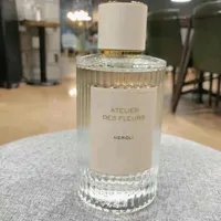 Luxes parfum parfum cedrus 150 ml pour femmes en parfum spray la plus haute qualité charmante sode-odeur de mariage partage de mariage cadeau