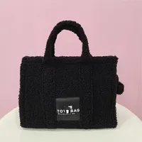Autumn and Winter Women's Tote Bag Woolen Cloth Vintage Large Capacity Handbag Simple Single Shoulder Messenger Bag218w