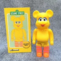 شخصيات جديدة 400 ٪ من لعبة Bearbrick Action Bear Brick Cosplay Sesame Street Big Bird PVC Action Figure في صندوق البيع بالتجزئة
