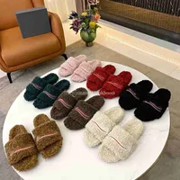 Designer Paris Fell Purpers Frauen Furry Slippy Fluffy Sandals Logo gestickt warm warmer Winter Indoor Weiche, komfortable Buchstaben Ledies Schwarzwei￟ Burgund EUR 35-40