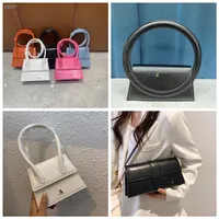 2022 Women Women Bag Bag Brand Pu Leather Counter Fashion Crossbody Pags مصمم فاخر عبر الجسم
