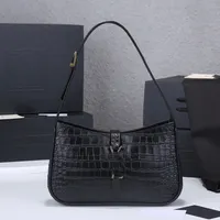 حقائب أزياء فاخرة من مصممي الأزياء مصممي أزياء الأزياء المعدنية Hasp Crossbody Bags Lady Leather Leather Leathe