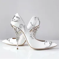 2021 Zapatos de boda de moda Rosa Blue Bridal Punfos puntiagudos Eden Women Tisos altos de 9 cm con zapatos de hojas para c￳ctel nocturno P3429