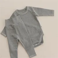 Giyim setleri erkek bebek ceket 3-6 ay doğumlu bebek kızlar erkekler sonbahar katı pamuklu uzun kollu pantolon romper 4t set