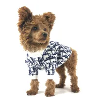Designer Dog Des Dog Apparel met klassiek letterpatroon voor Bulldog Chihuahua Puppy Wintertrui Warm Pet Sweaters Cat Sweatshirts Honden Coat White XS A392