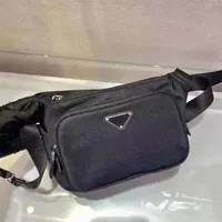 2021SS New Come Designer Ceist Bag Size 23 حوالي 14 سم جودة عالية قبالة أكياس الصدر من النايلون التي تبيع أكياس نايلون الرياضية الكلاسيكية White Hand239D
