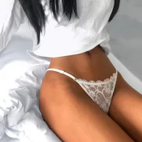 Panties de femme en dentelle sexy sous-vêtements Briefs creux de la lingerie transparente de haute qualité de haute qualité G String2633