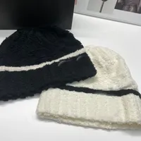 Diseñador de marca blanca negra Beanie W Beanie C Men Mujeres Diseño de moda unisex Caberas tejidas de tejido Autumn Wool Histor