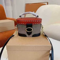Evening Bag Rivet Decoration Cosmetic Bags Women Handbag Shoulder Leather Designer Crossbody Female Bucket 220309
